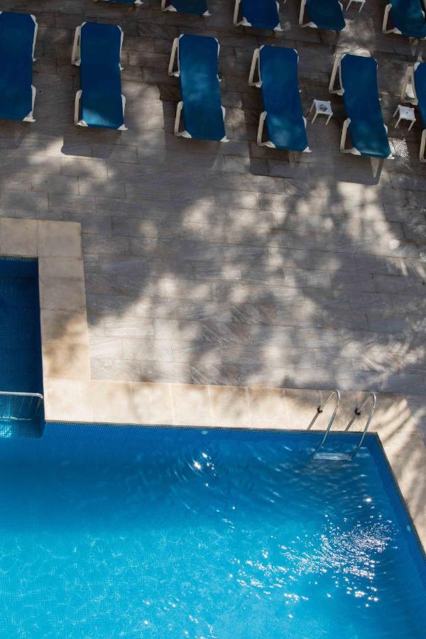 ホテル Elegance Playa Arenal エル・アレナル エクステリア 写真